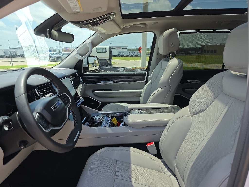 2022 Jeep Wagoneer Series II