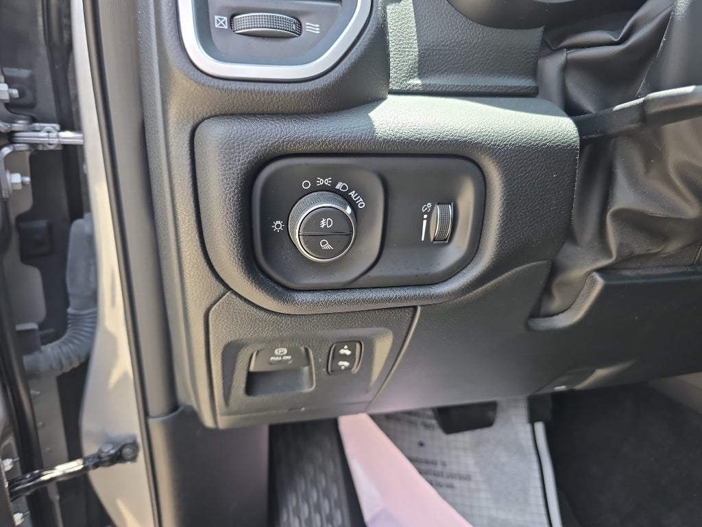2025 RAM 1500 Lone Star