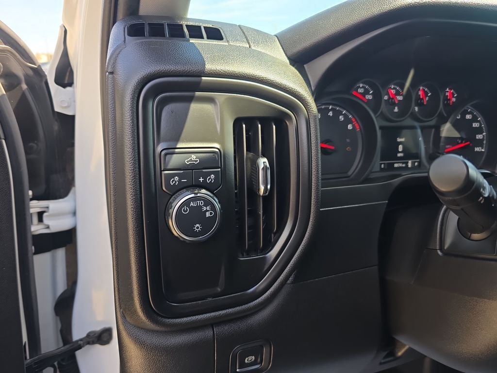 2020 Chevrolet Silverado Custom