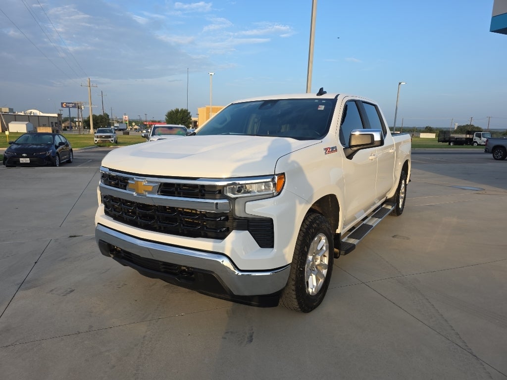 2025 Chevrolet Silverado LT
