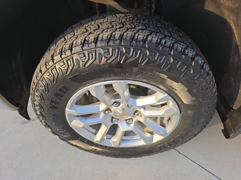 2025 Chevrolet Silverado LT