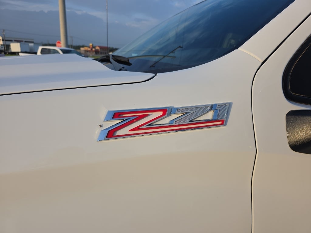 2025 Chevrolet Silverado LT