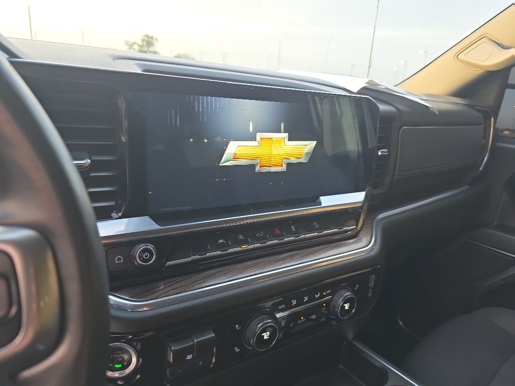 2025 Chevrolet Silverado LT