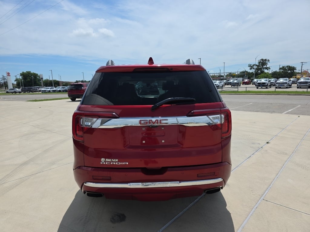 2023 GMC Acadia Denali