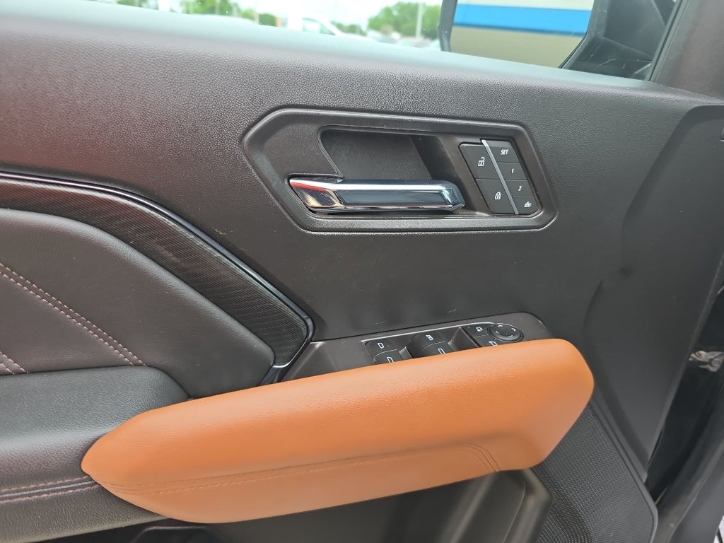 2023 GMC Canyon 4WD AT4