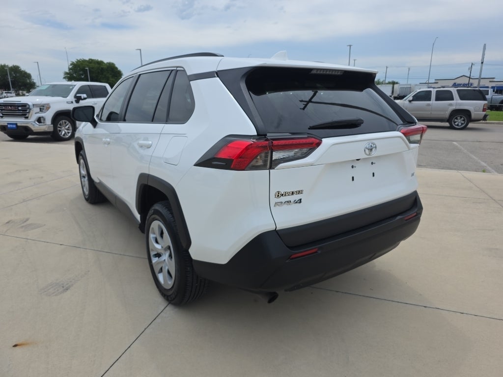 2020 Toyota RAV4 LE