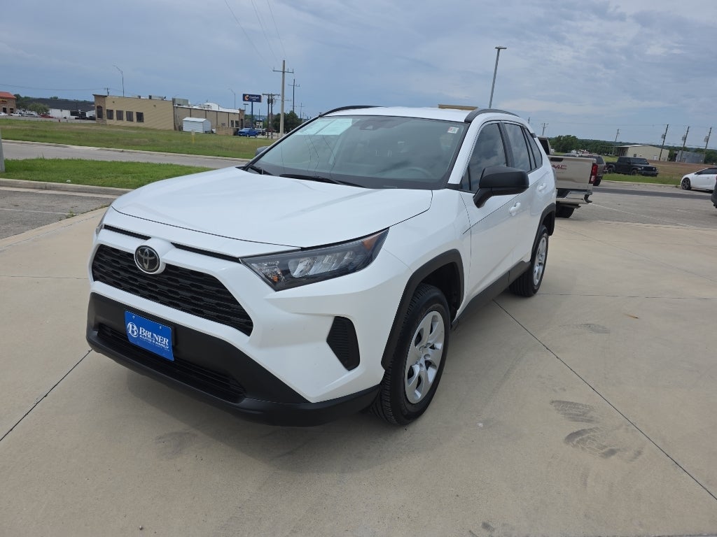 2020 Toyota RAV4 LE