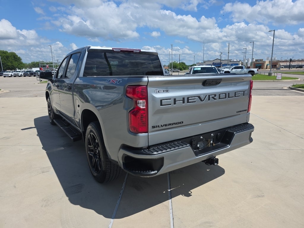 2024 Chevrolet Silverado Custom