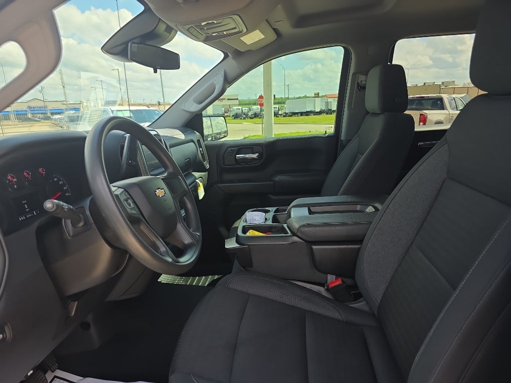 2024 Chevrolet Silverado Custom