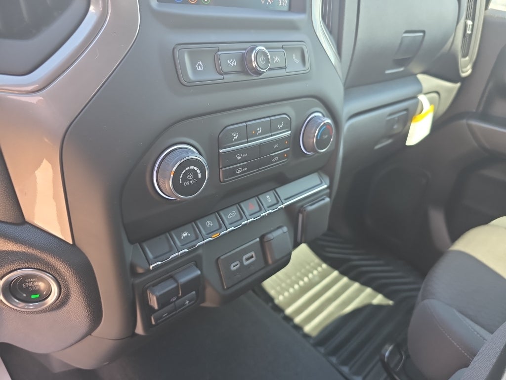 2024 Chevrolet Silverado Custom