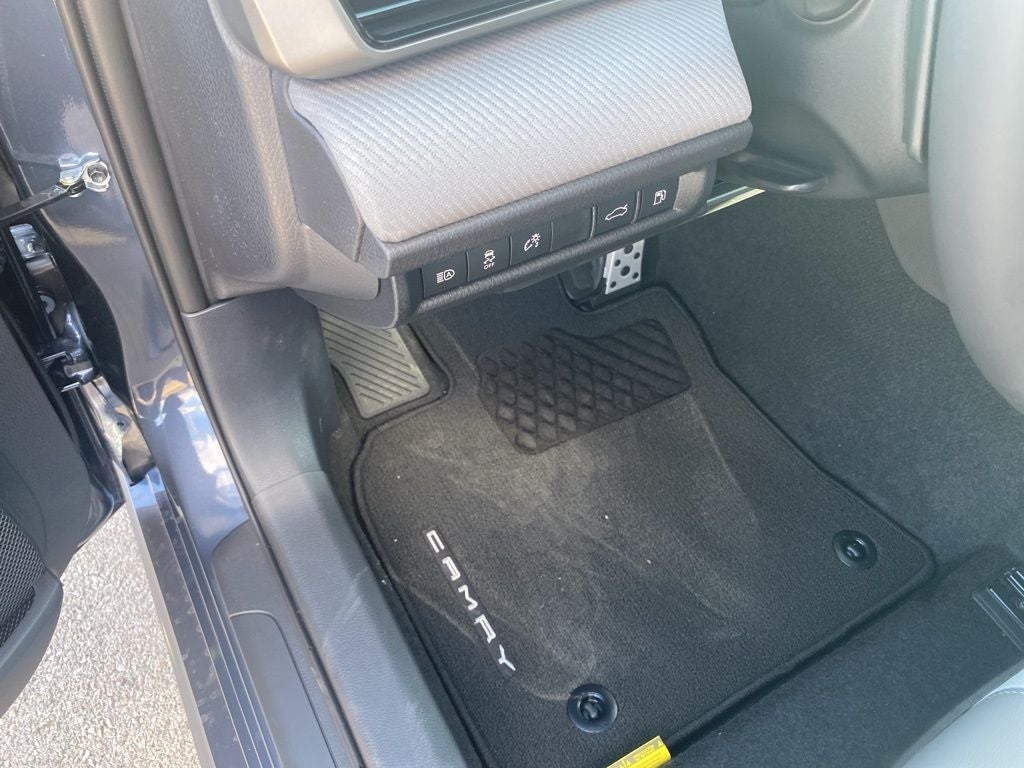 2026 Toyota Camry Hybrid SE