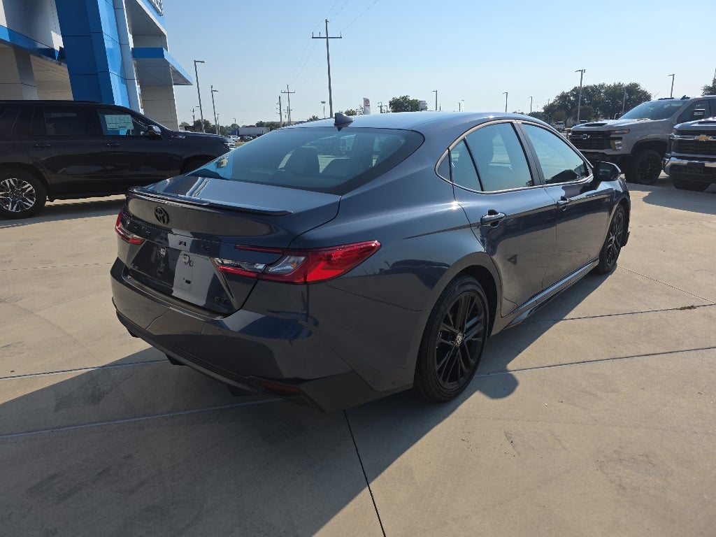 2026 Toyota Camry Hybrid SE