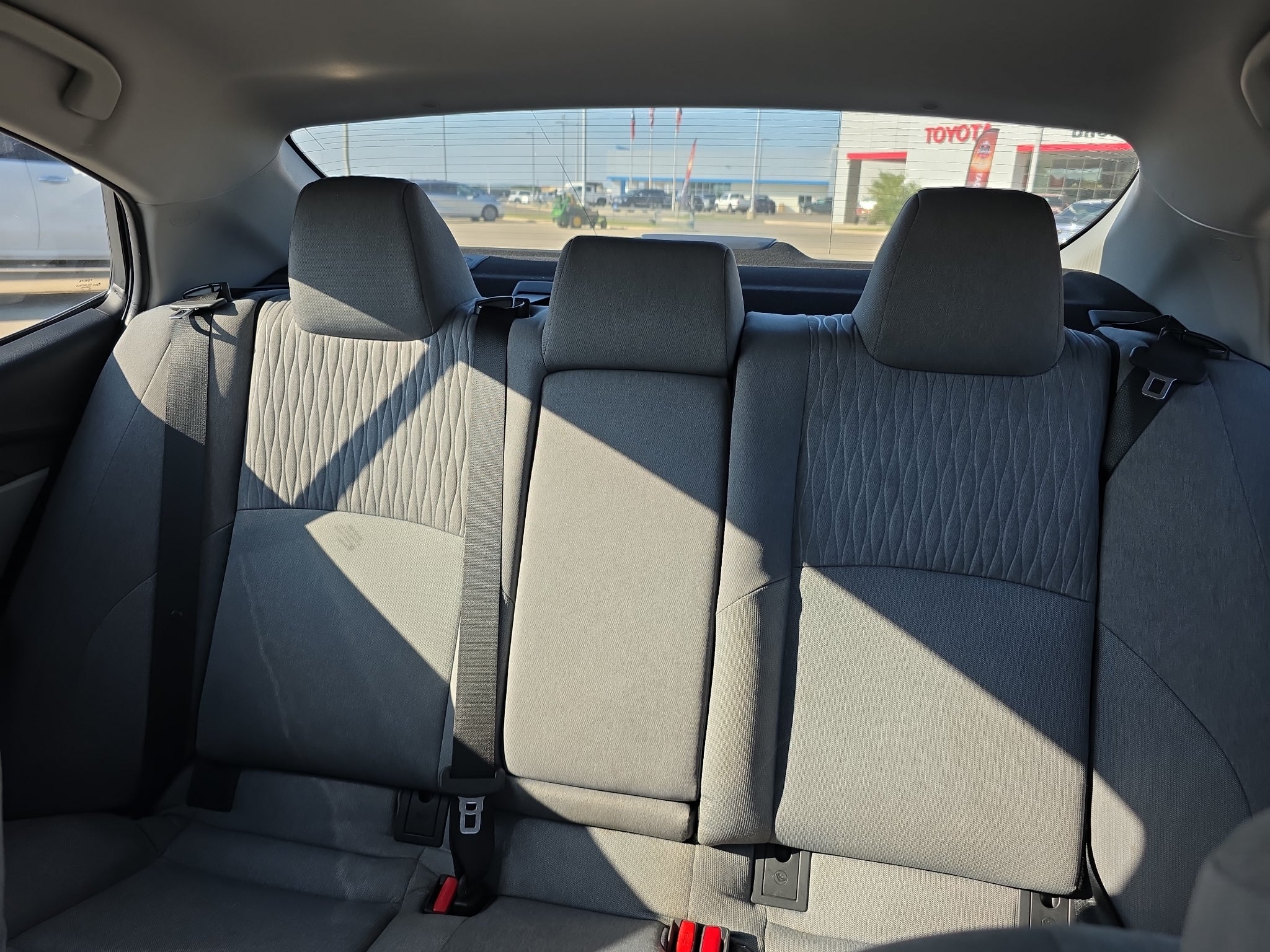 2025 Toyota Camry Hybrid LE