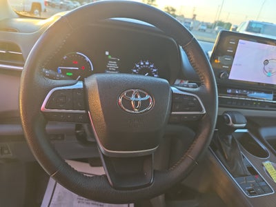 2022 Toyota Sienna XLE
