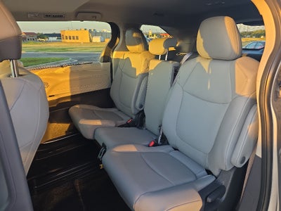 2022 Toyota Sienna XLE