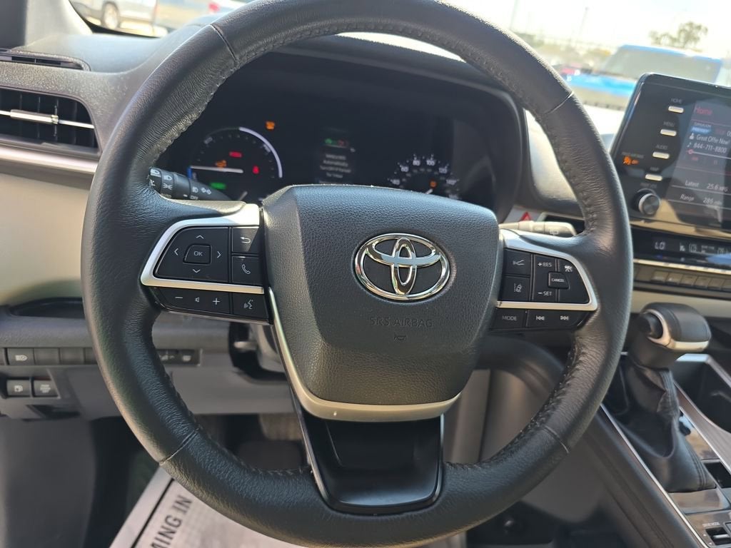 2023 Toyota Sienna XLE