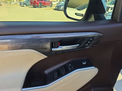 2022 Toyota Highlander Limited