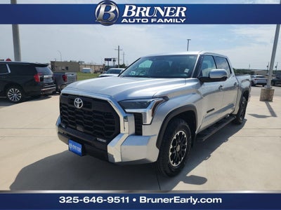 2022 Toyota Tundra 2WD SR5