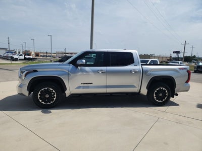 2022 Toyota Tundra 2WD SR5