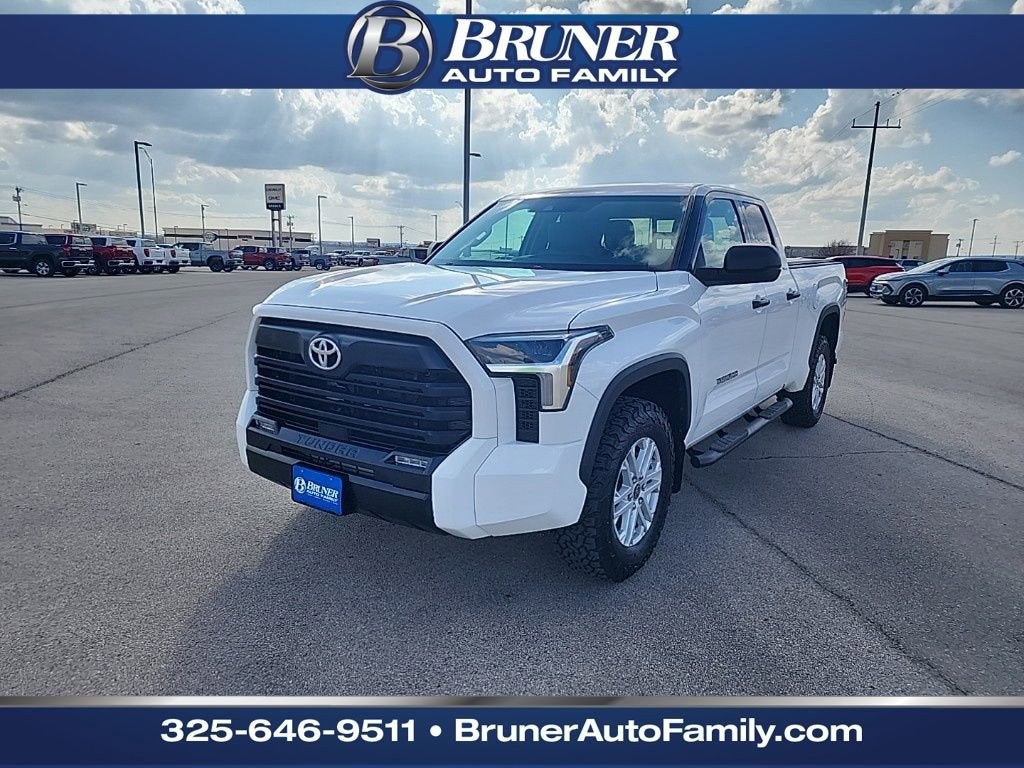2022 Toyota Tundra 4WD SR5