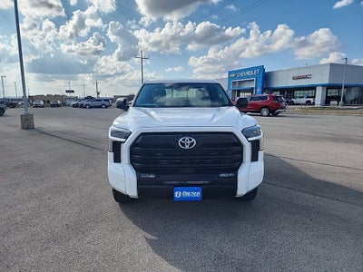2022 Toyota Tundra 4WD SR5