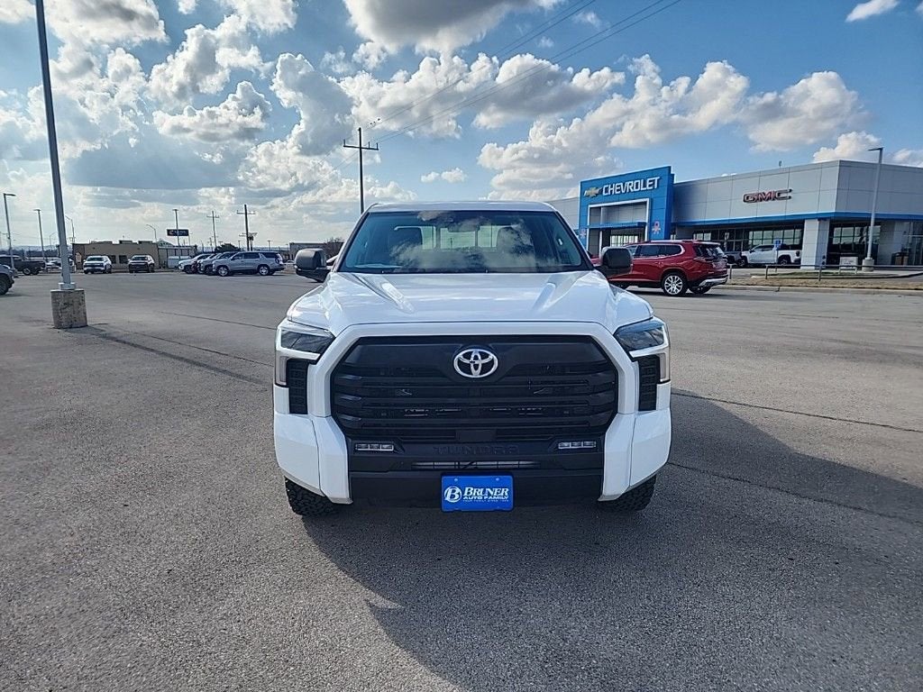 2022 Toyota Tundra 4WD SR5