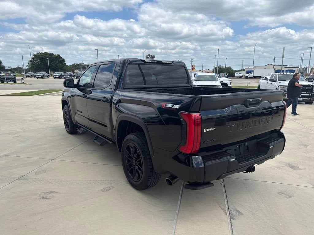 2023 Toyota Tundra 4WD SR5