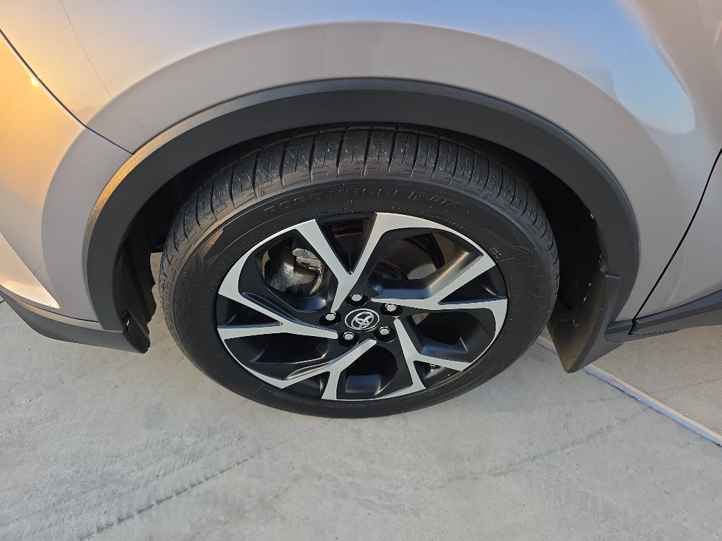 2018 Toyota C-HR XLE Premium