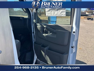 2025 Chevrolet Express Cutaway 3500 1WT