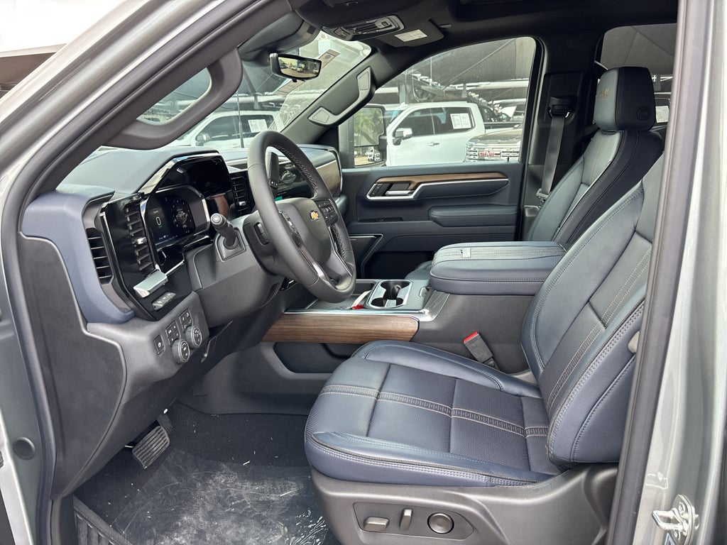 2026 Chevrolet Silverado 3500 HD High Country DRW
