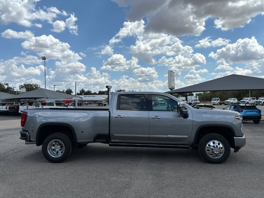 2026 Chevrolet Silverado 3500 HD High Country DRW