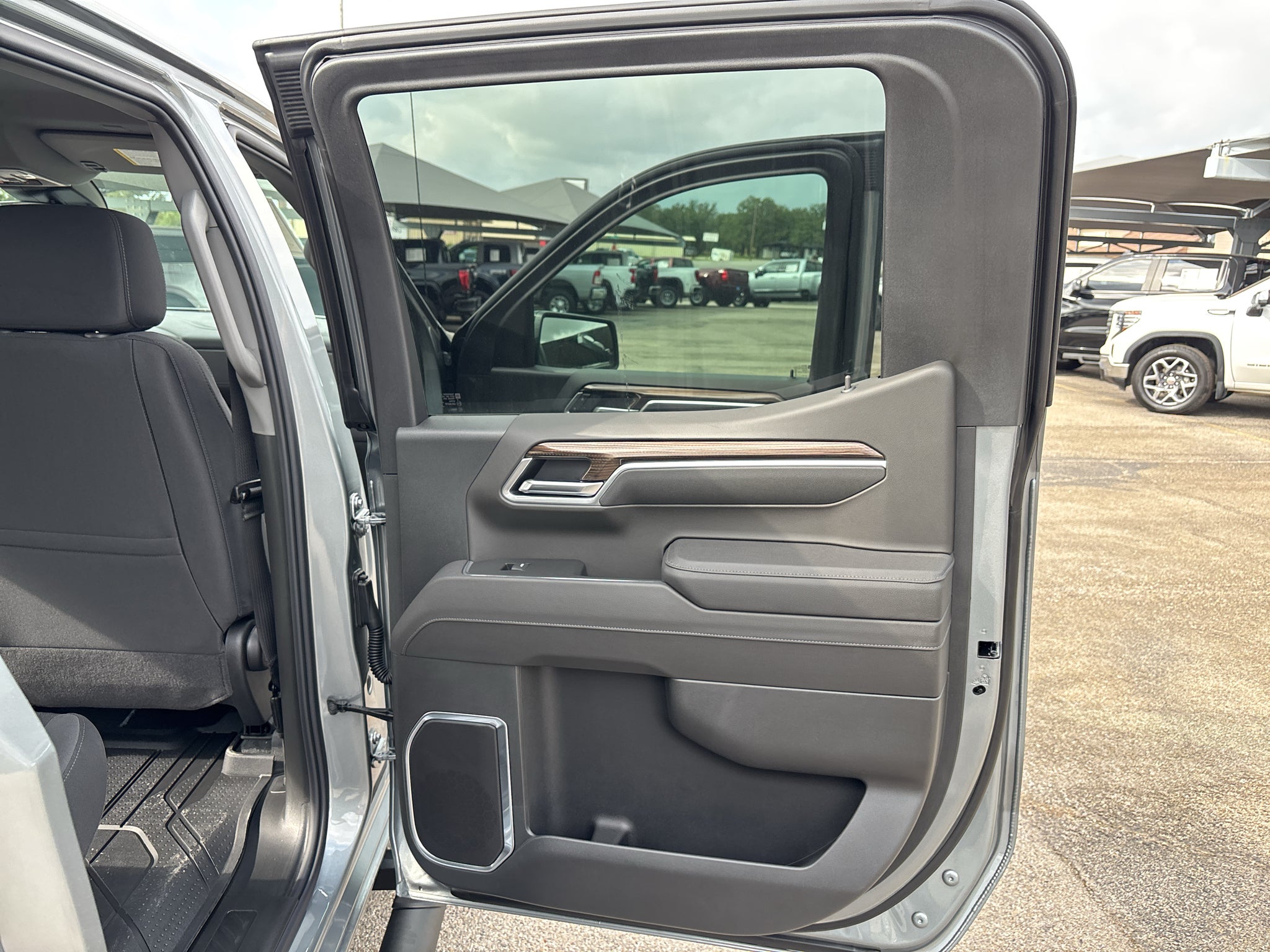 2026 Chevrolet Silverado 1500 RST - Photo 21