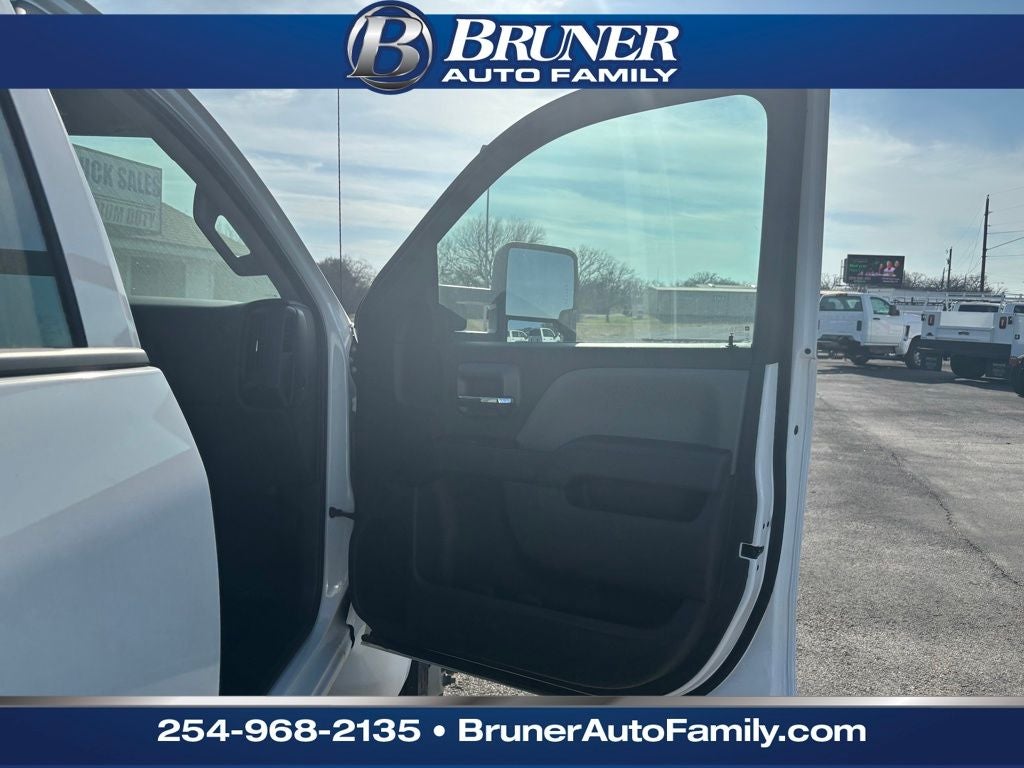 2025 Chevrolet Silverado 4500 HD Work Truck