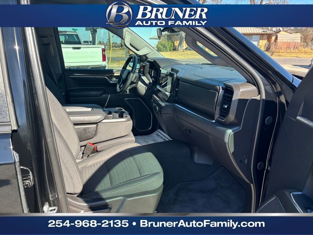 2024 Chevrolet Silverado 1500 LT