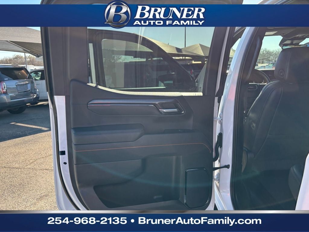 2025 GMC Sierra 1500 AT4