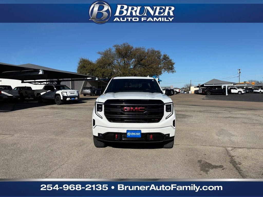 2025 GMC Sierra 1500 AT4