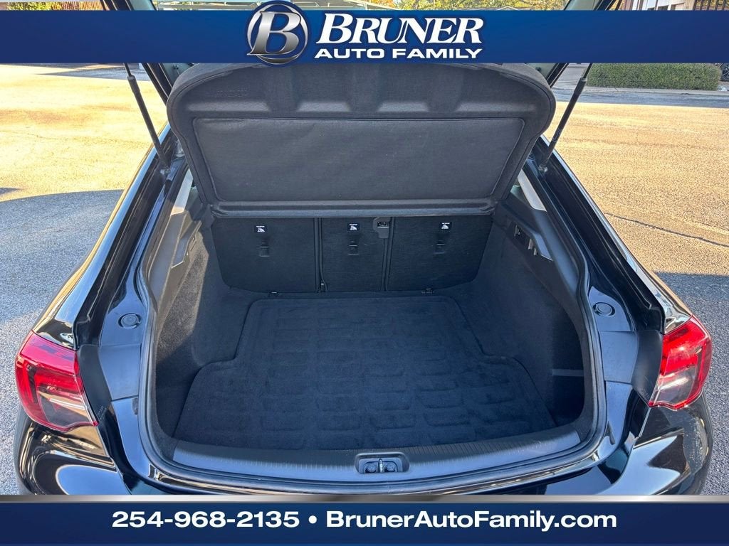 2019 Buick Regal Sportback Essence