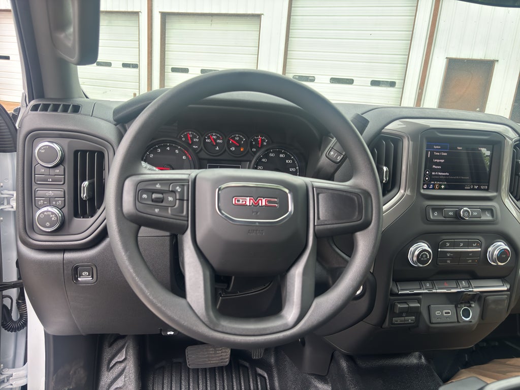 2026 GMC Sierra 3500 Chassis Cab Pro - Photo 16