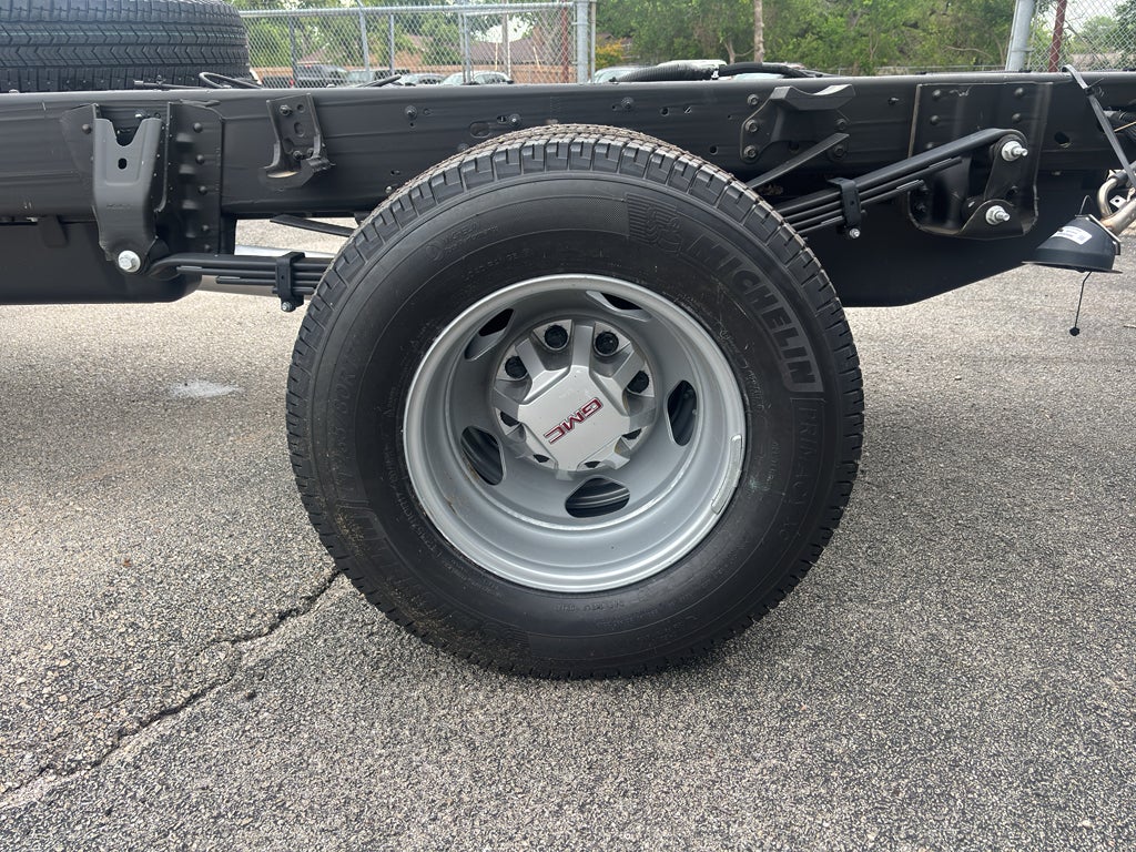 2026 GMC Sierra 3500 Chassis Cab Pro - Photo 8