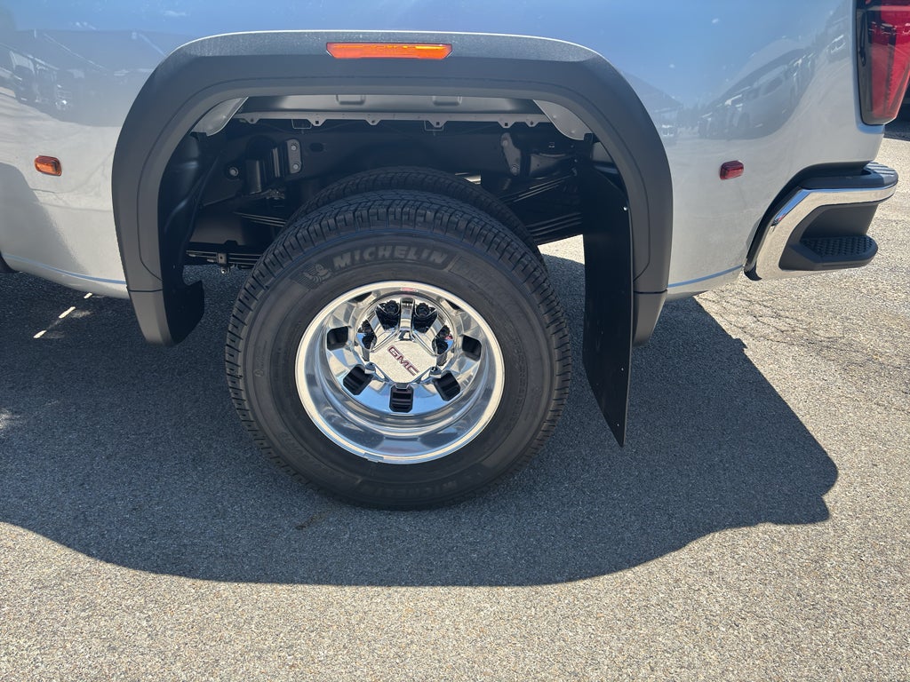 2026 GMC Sierra 3500 HD Pro DRW