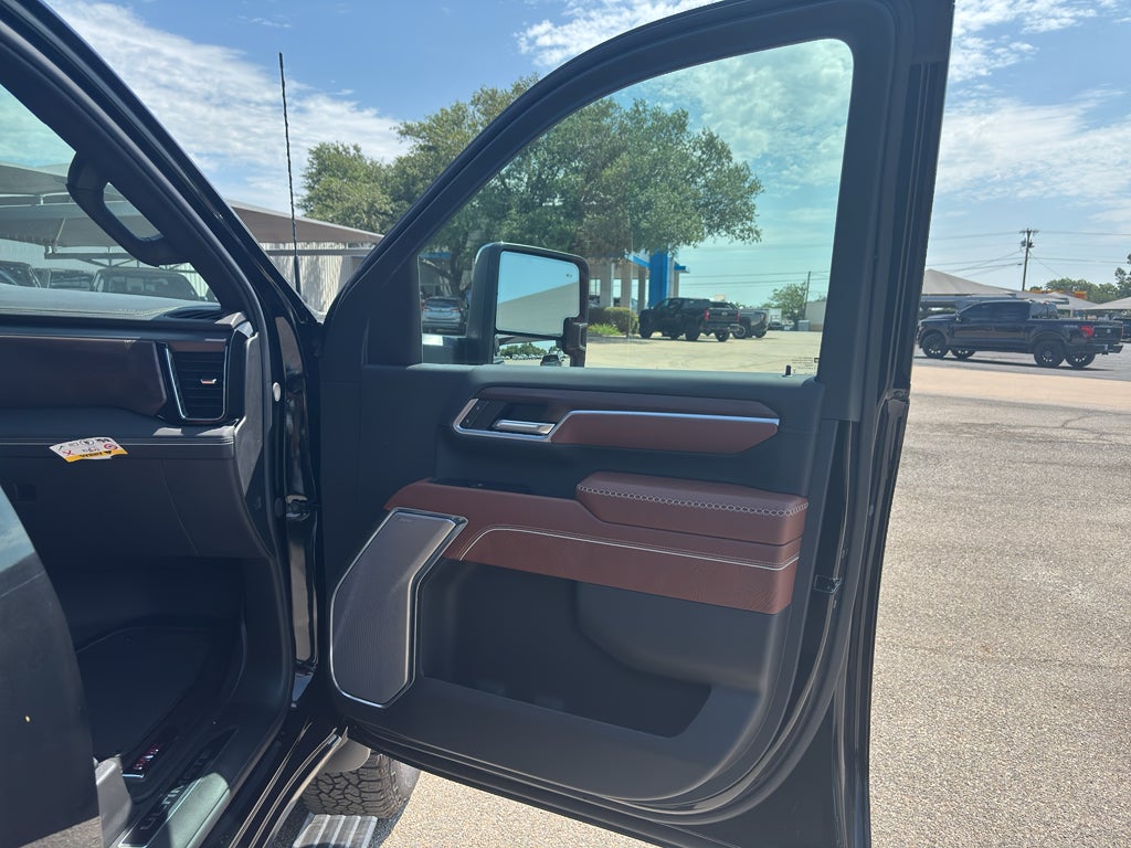 2026 GMC Sierra 2500HD Denali Ultimate - Photo 16