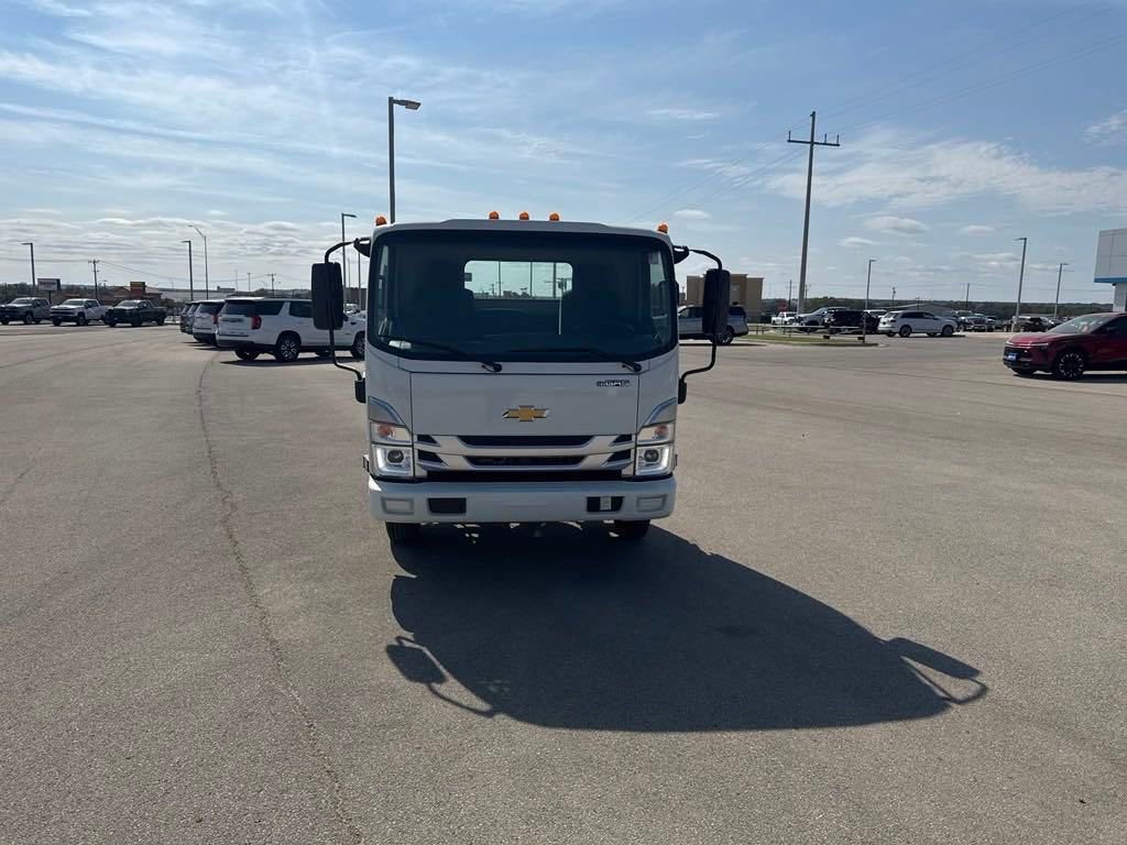 2025 Chevrolet Low Cab Forward 3500 1WT