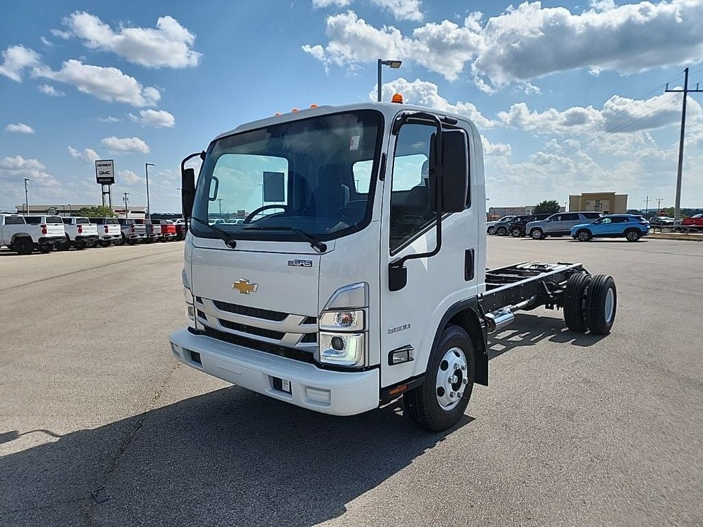 2025 Chevrolet Low Cab Forward 3500 1WT
