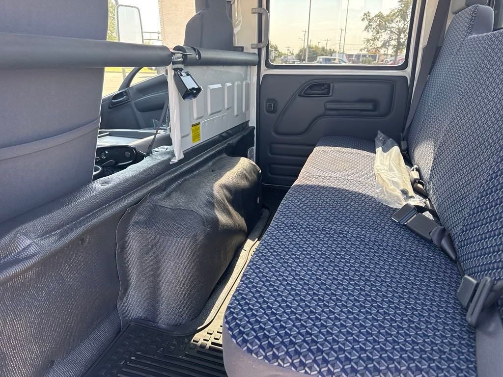 2025 Chevrolet Low Cab Forward 4500 1WT