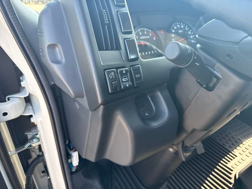 2025 Chevrolet Low Cab Forward 4500 1WT