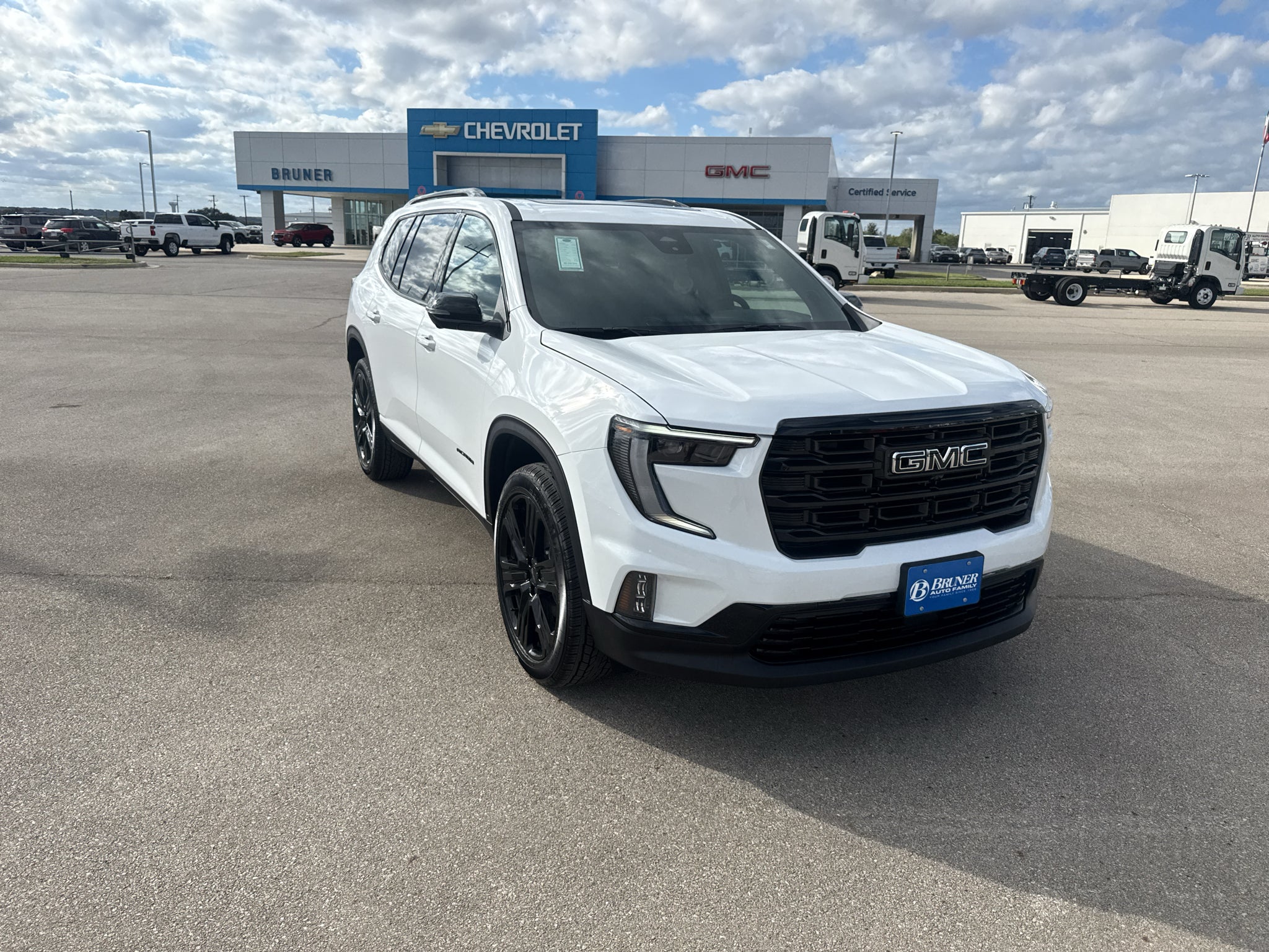2027 GMC Acadia Elevation