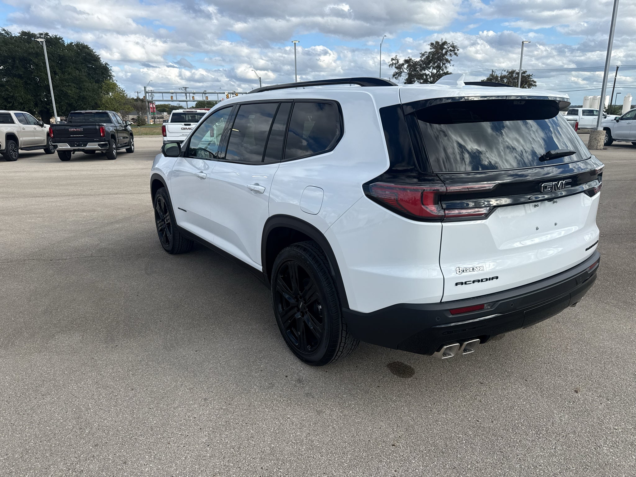 2027 GMC Acadia Elevation
