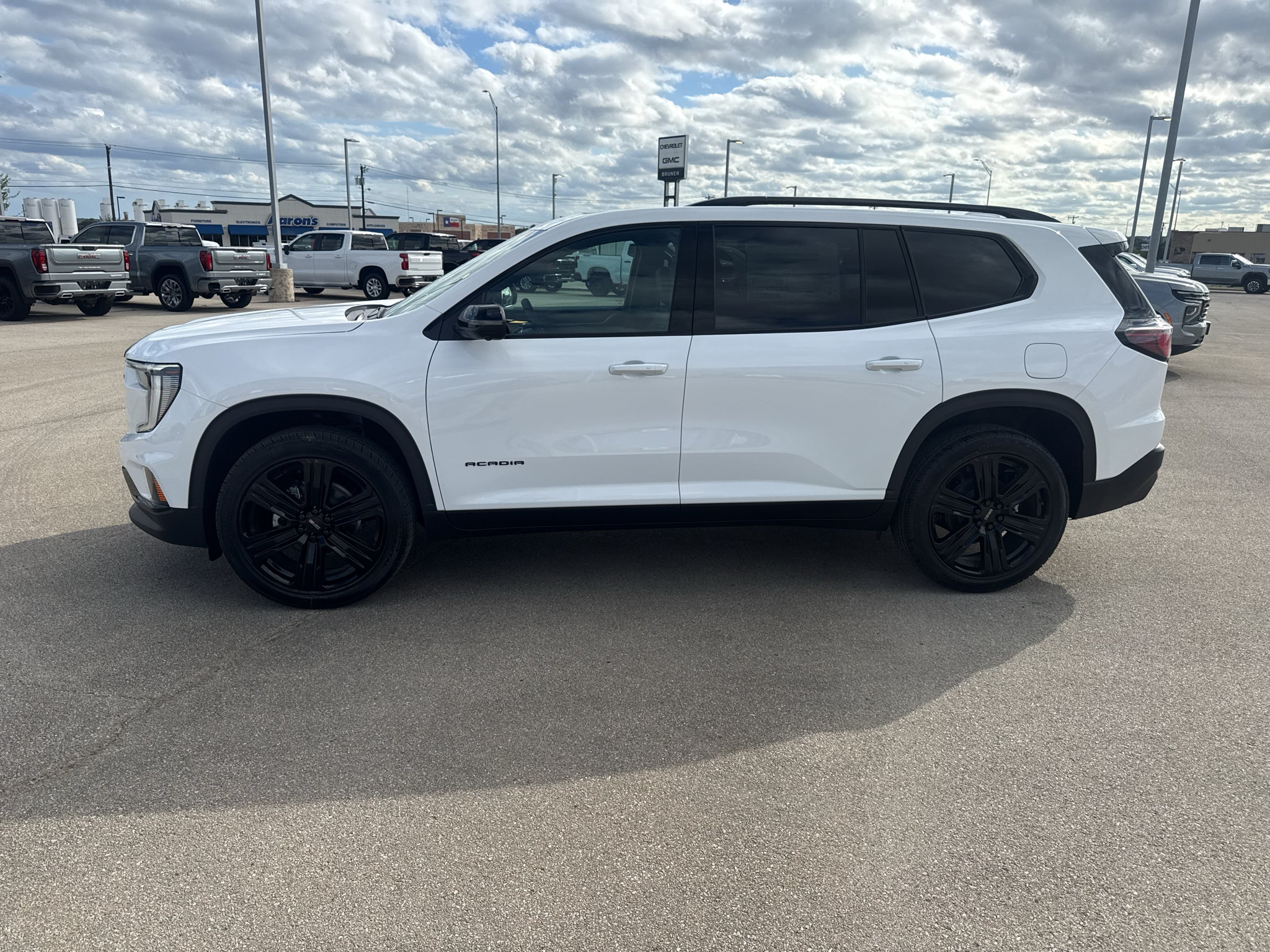2027 GMC Acadia Elevation