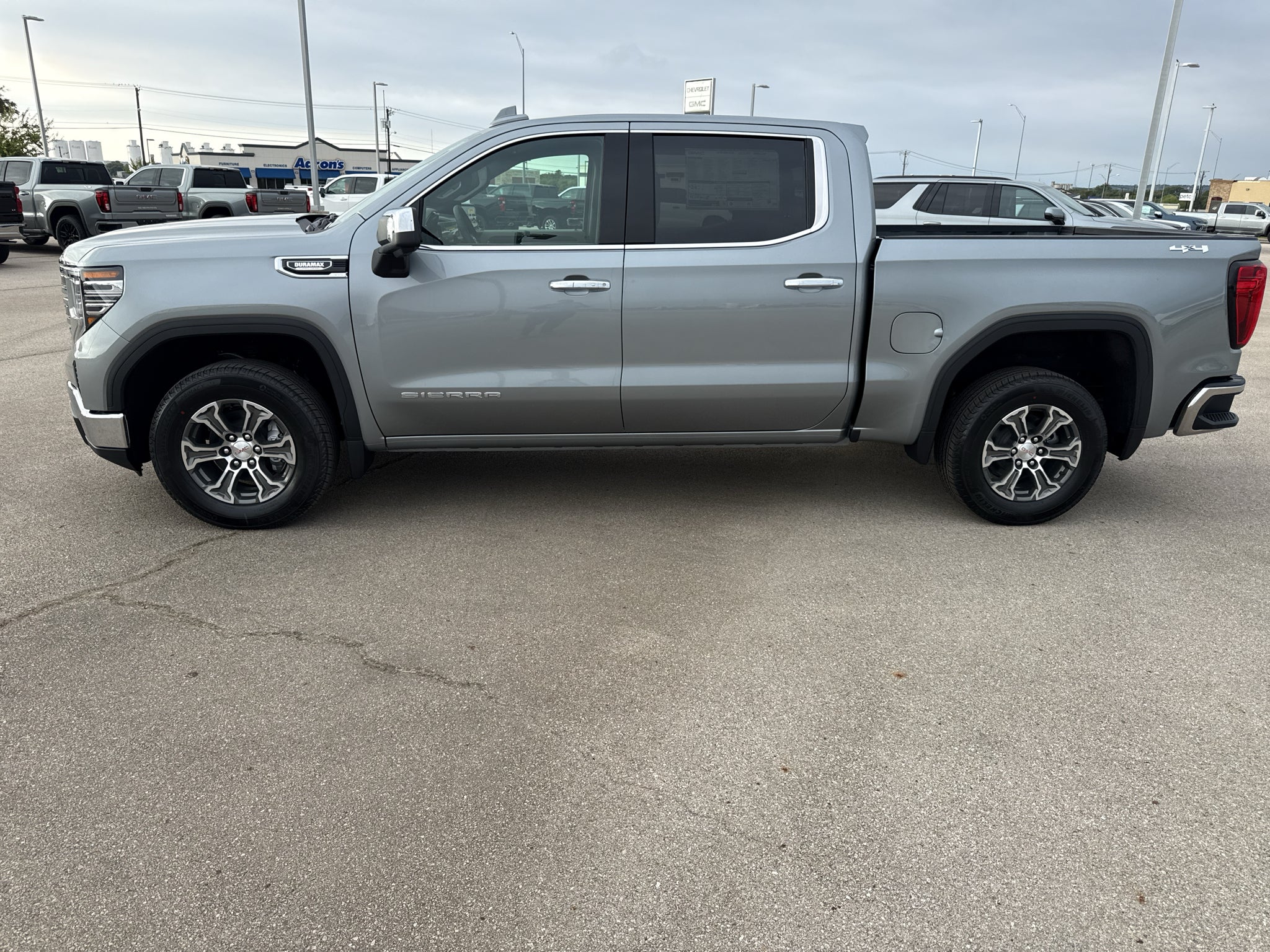 2026 GMC Sierra 1500 SLT