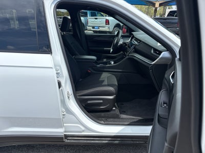 2025 Jeep Grand Cherokee GRAND CHEROKEE LAREDO 4X4